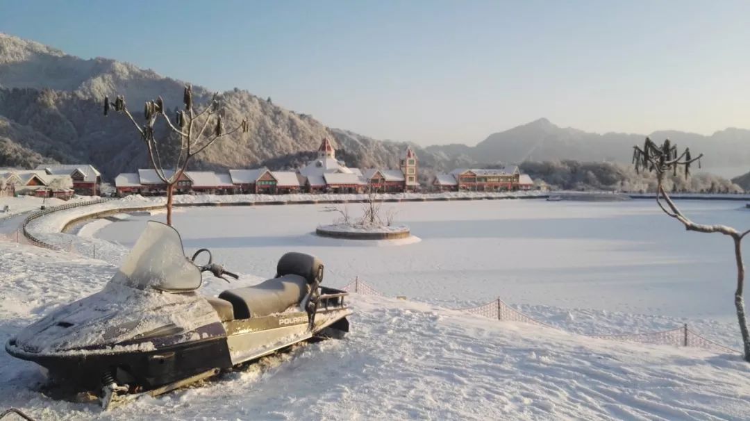 推荐成都周边亲子滑雪泡温泉,成都附近既能滑雪又能泡温泉