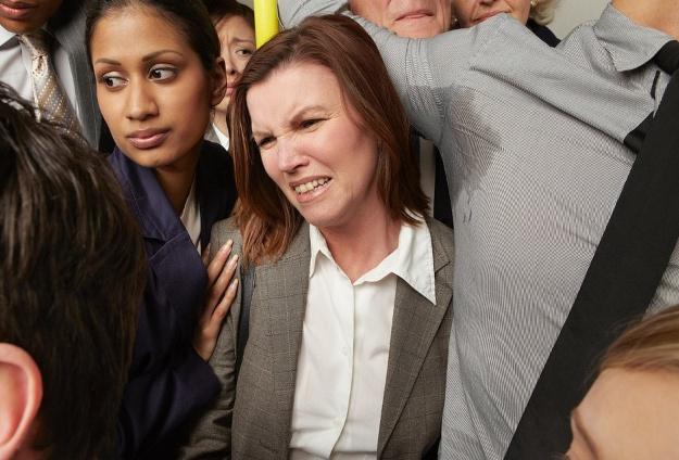 夏天腋下出汗有异味是狐臭吗,为什么夏天会有狐臭