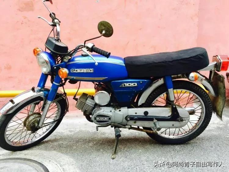 70年代老式嘉陵摩托车,嘉陵70摩托老款