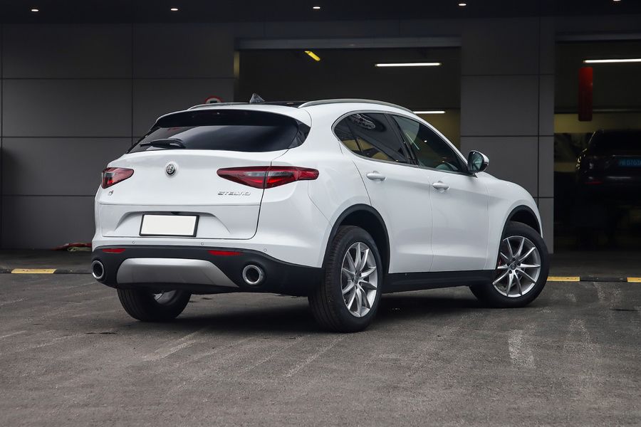 2006年丰田锐志3.0零百加速,锐志3.5机械增压零百加速