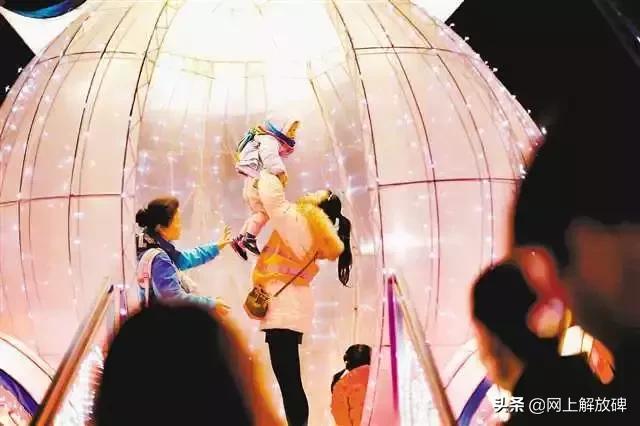 重庆主城水域辽阔网红经济,夜经济网红地