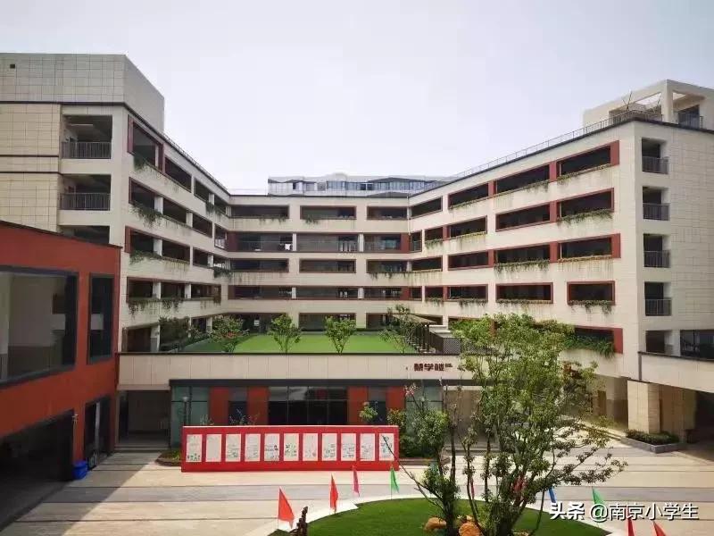 南京市芳草园小学与南师附小,南京芳草园小学分校
