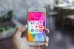 手机没摔过屏幕竖条纹怎么办,手机屏幕出现竖条纹修复小窍门