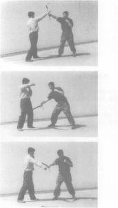 警用防暴棍和匕首警拳,警用防暴橡胶棍杀伤力