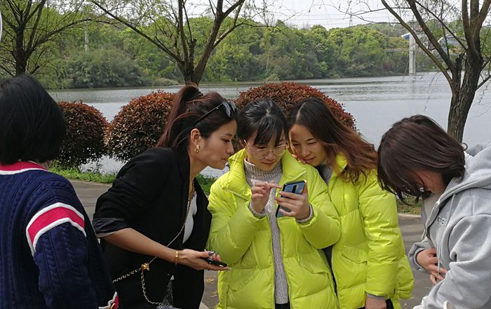 美丽的南湖公园夜景,南湖风景区真的太美了