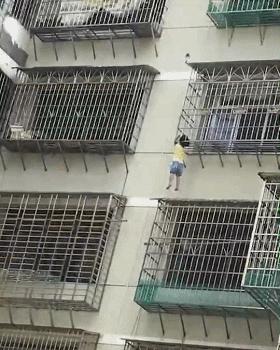 小心！2岁孩子家中溺亡，假日小心家里的4处隐藏危险