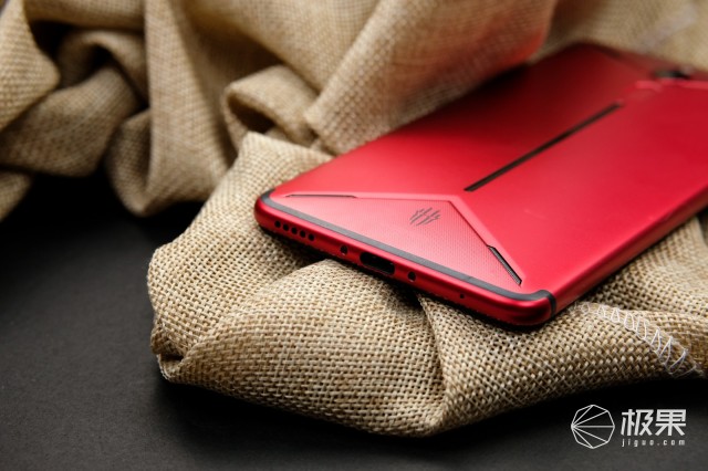 疯魔再现，鹿死它手，“竞”让Switch也甘拜下风