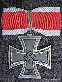 武装*党**卫军：保卫希特勒元首碉堡并坚持到最后的居然是法国人？