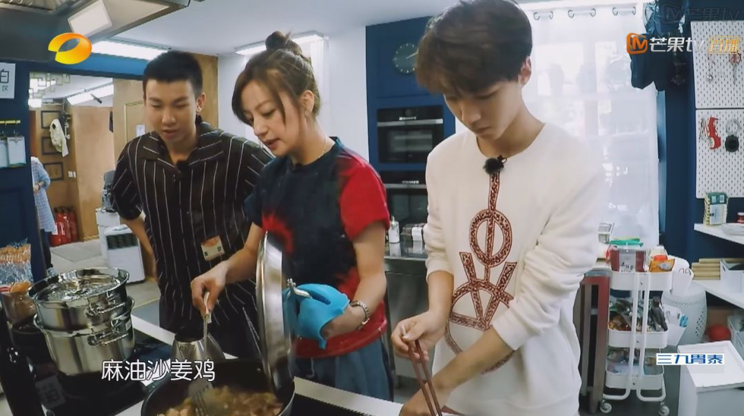 赵薇亲和力,赵薇的衣品