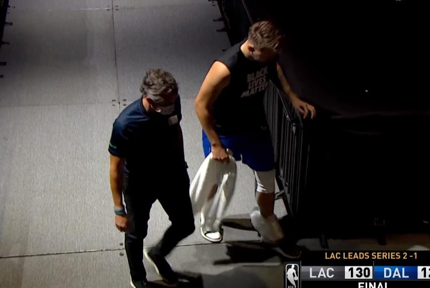 东契奇暖心一幕,东契奇暖心瞬间