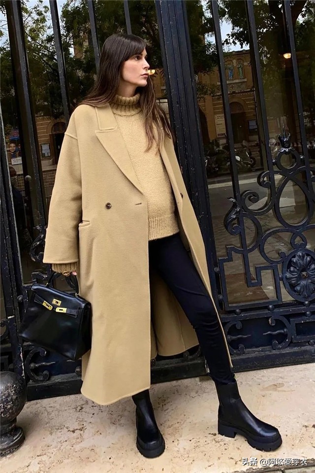 羽绒裤显瘦不臃肿时尚,冬天穿什么保暖裤显瘦