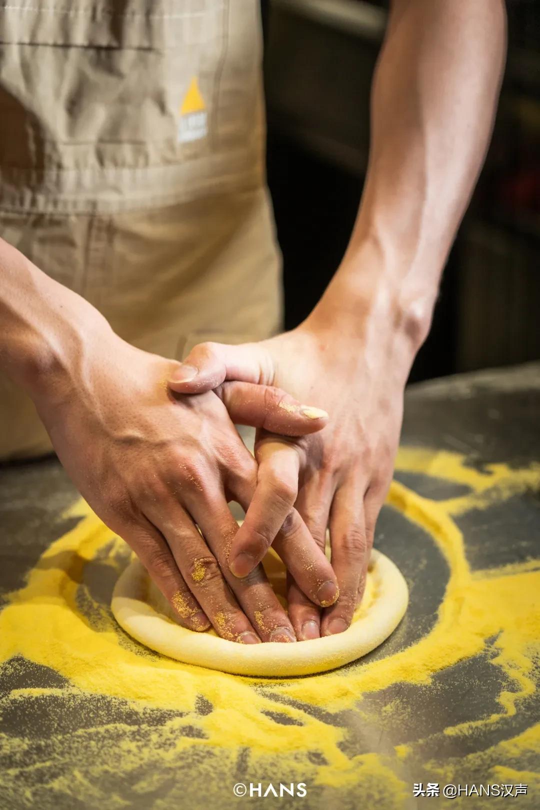 这家新店一开张，整个国广都有那味儿了