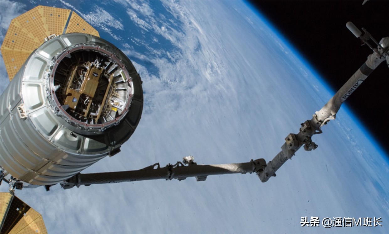 每一部手机都可以变成卫星电话，从而实现全球覆盖