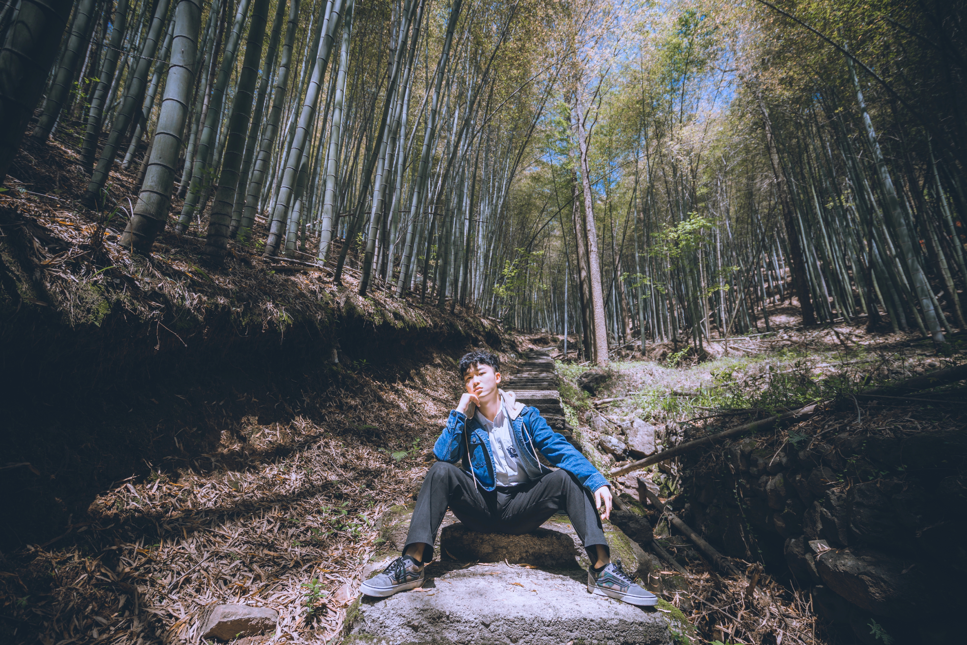 商量岗内的这家酒店,四季气候适宜居住,住客宛若身处桃花源