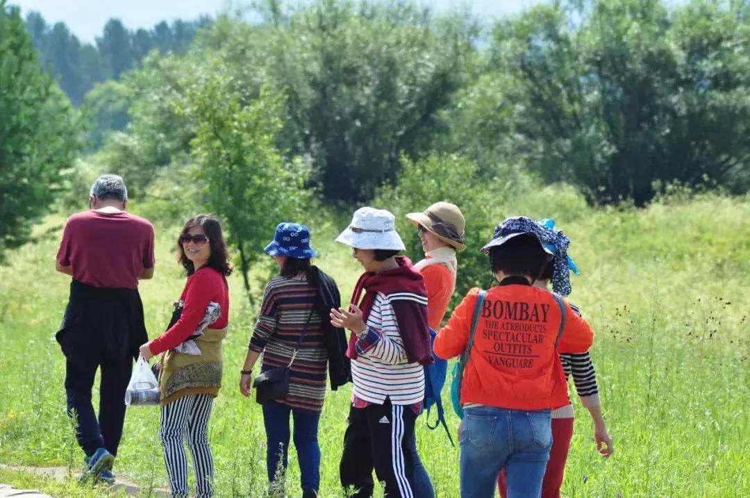 10个闺蜜沿着中俄罗斯边境自驾游,10个闺蜜结伴游中苏边境线