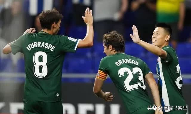 武磊西甲人缘,武磊晒与中国球迷合照