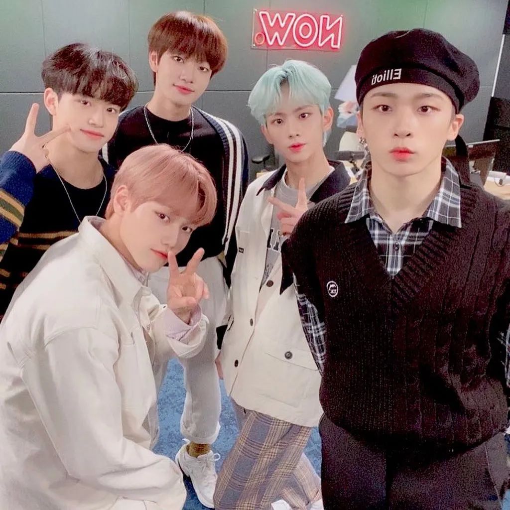 超好看的韩国原单卫衣,卫衣最新韩国款