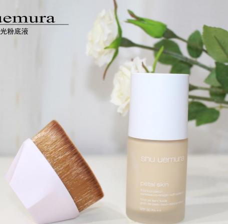 持妆久不暗沉的大牌粉底液测评,打造无瑕无纹奶油肌