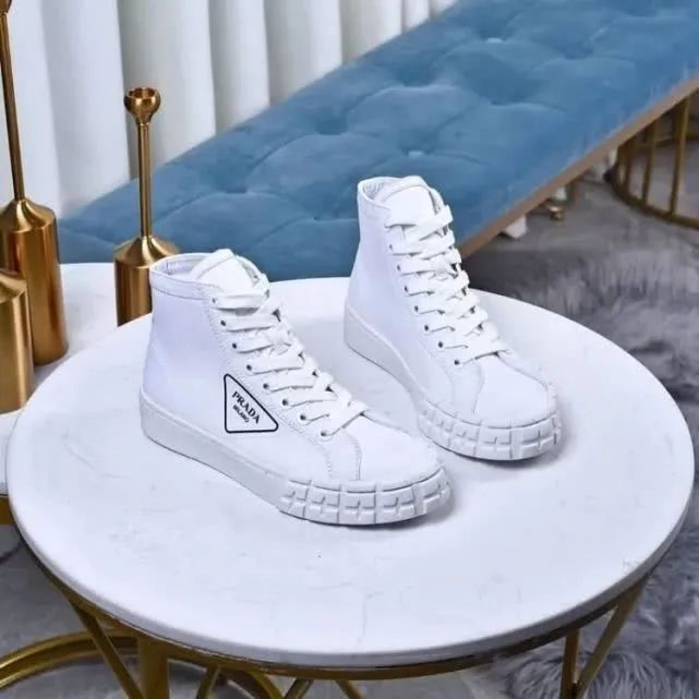 今年流行的帆布鞋品牌,今年流行的帆布鞋颜色学生