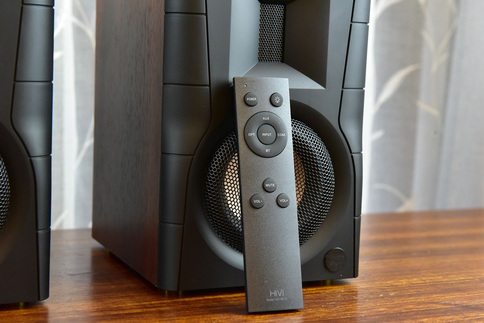 真力和惠威音箱,真力和惠威监听音响哪个好