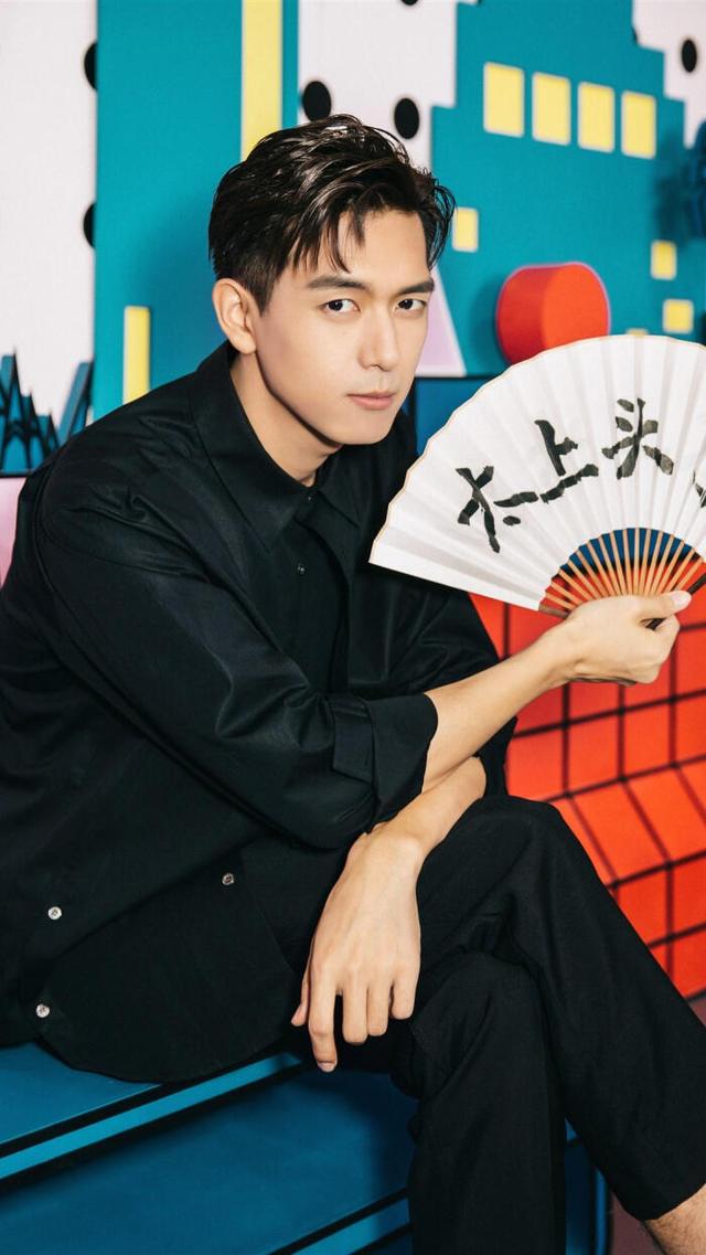 娱乐圈男明星最美的几双手,快来看看有没有你们的爱豆