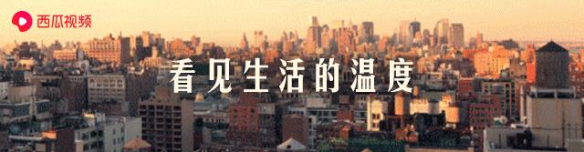 手机平行于黑板,镜头扭转的教育