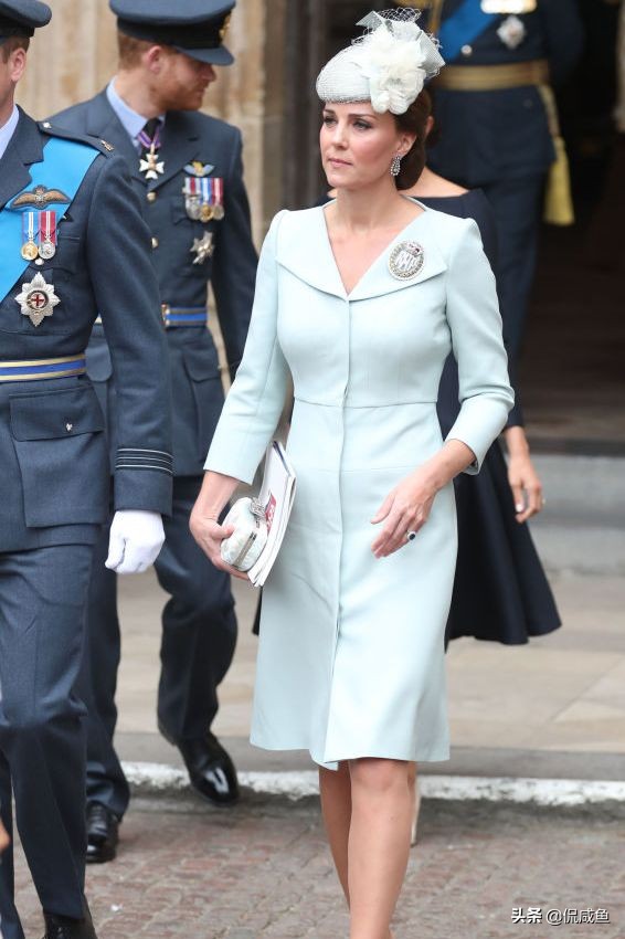 凯特王妃是如何让自己变的有修养,40岁的凯特王妃美到惊艳