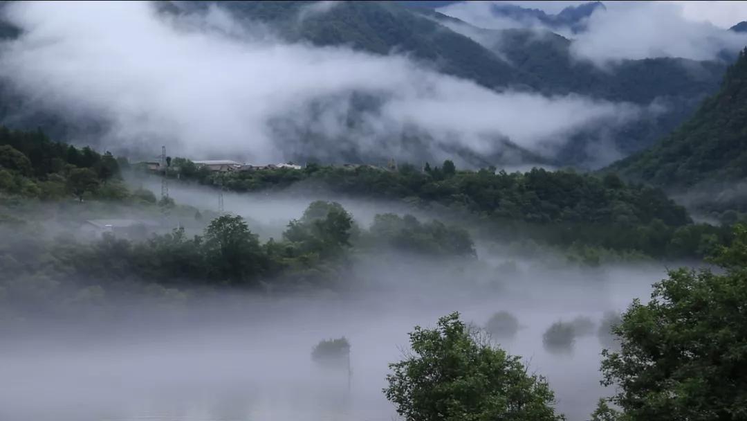 离西安近的秦岭山,西安秦岭九寨沟