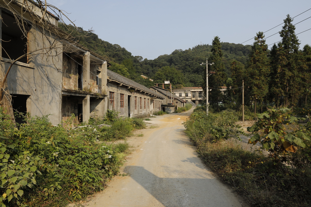 三线系列之13：国营二三八厂，国营湖北华中精密仪器厂