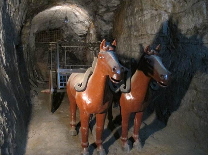 盗墓笔记金缕玉衣是什么时期的,盗墓笔记关于金缕玉衣描述