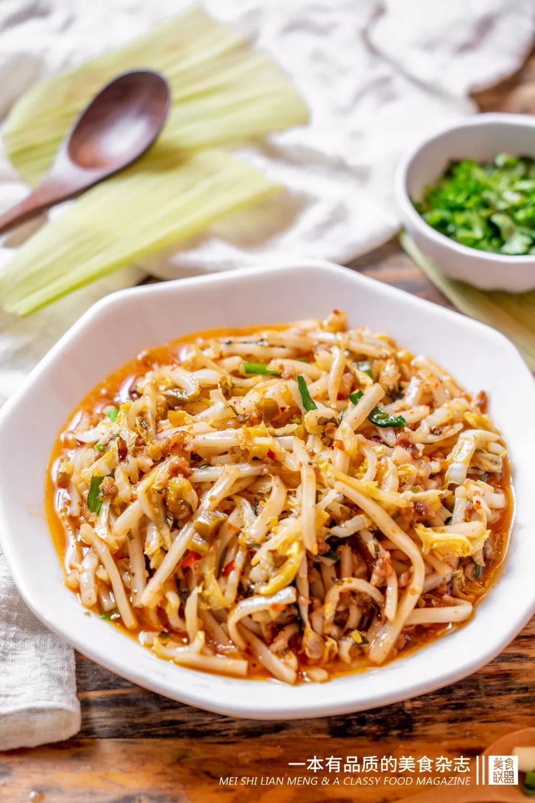 昆明这家小吃店里的传奇男人，17年来让人又嫉妒又欢喜