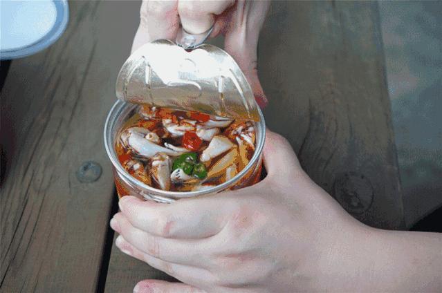 全世界都在疯抢罐头,为什么外国人都抢罐头