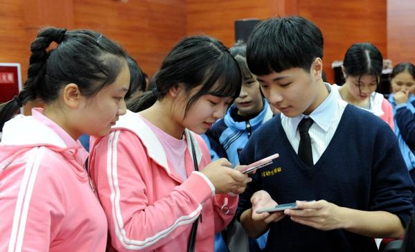 “民转公”时代到来，在职教师直接获得公办编制？教育部回应来了