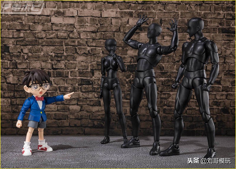 “死亡小学生”柯南居然要出人偶了，下一个出小兰？