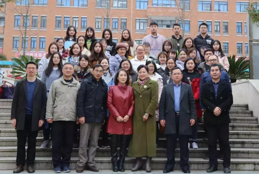 一人一故事深度解析,一人一故事的意思