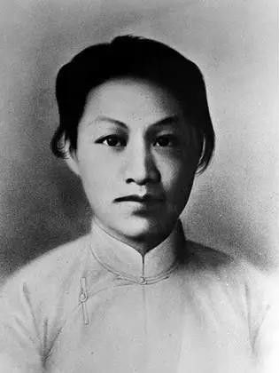 中国坚强不屈的女英烈影片,为共和国牺牲的革命女英烈