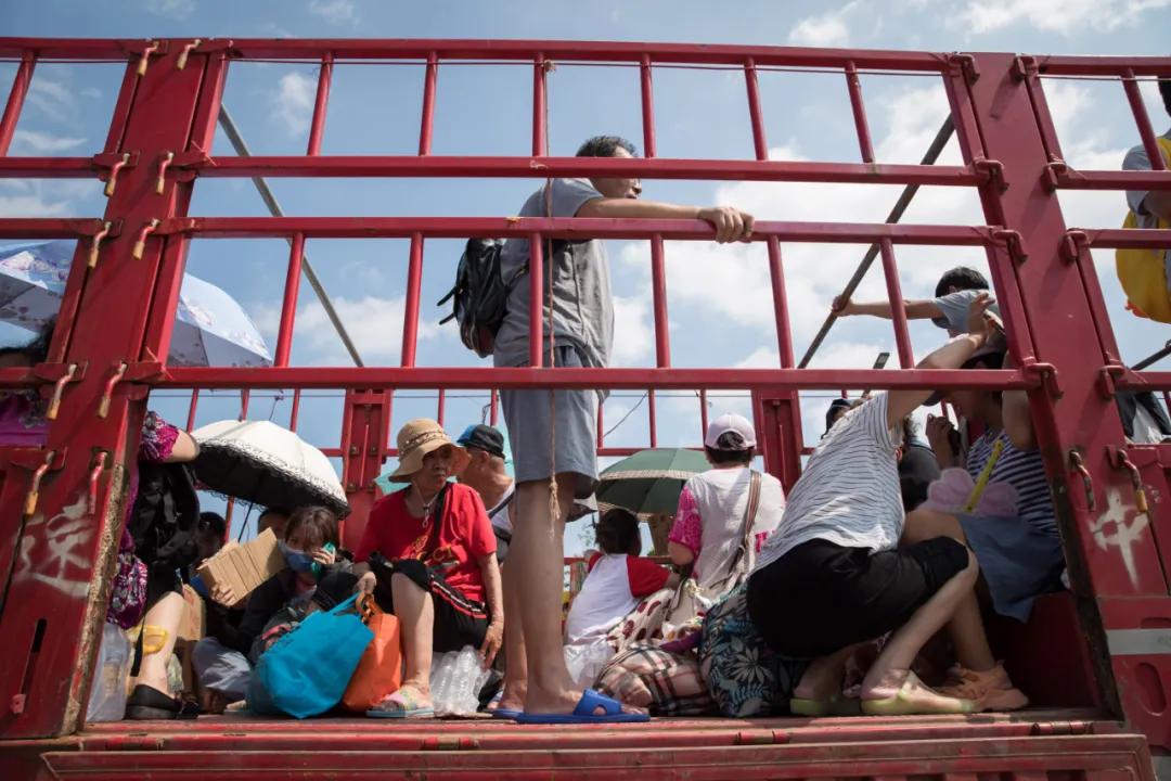 人在新乡，我们的家还在水里