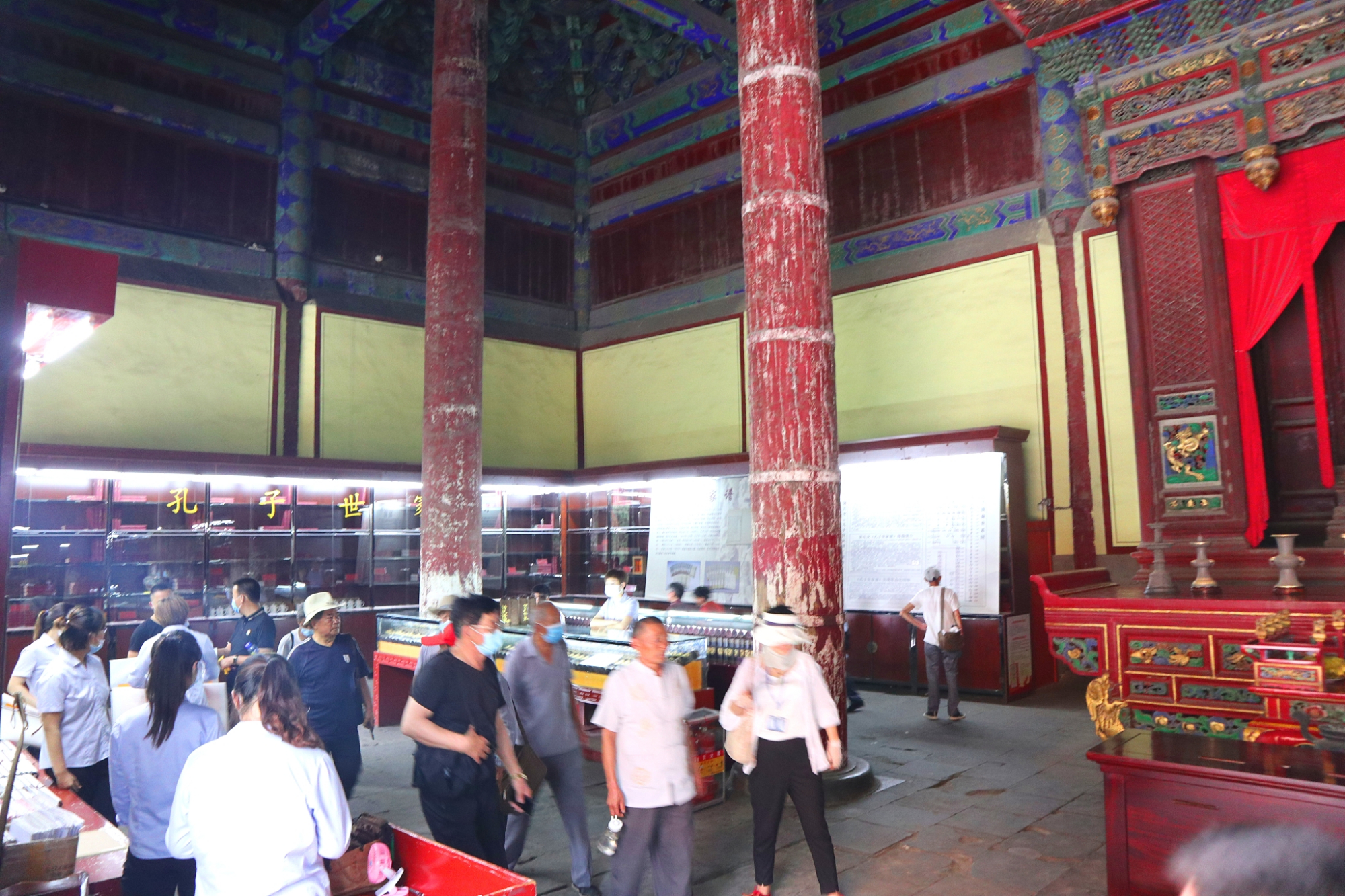 山东曲阜孔氏祠堂,曲阜孔庙家谱