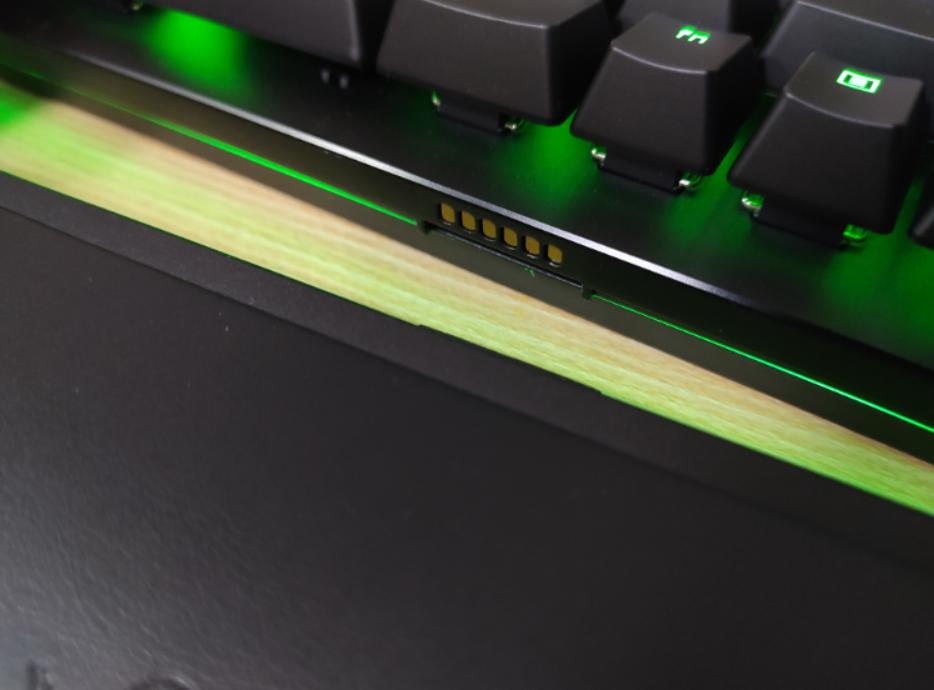 雷蛇1000多块钱的键盘真的好用吗,雷蛇机械键盘值得入手吗