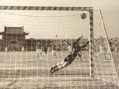 民国时期的中国国足,从球场到战场