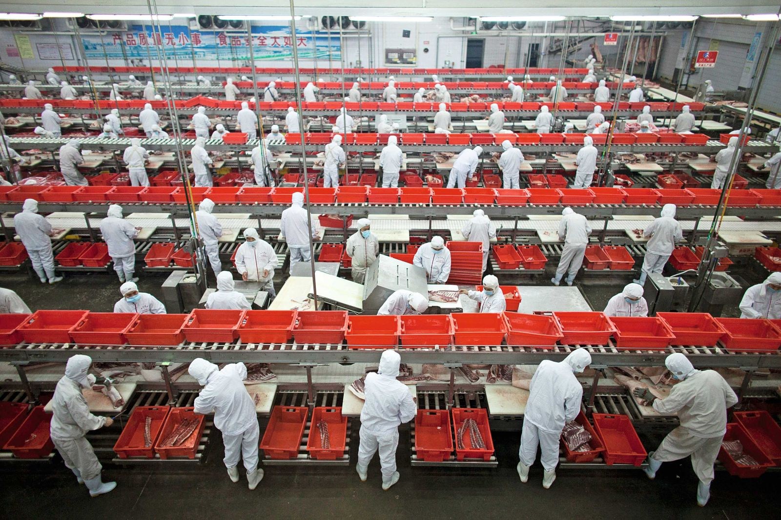 双汇“太子”忍了30年：81岁父亲与秘书有孩子，一分钟薪酬1.14万