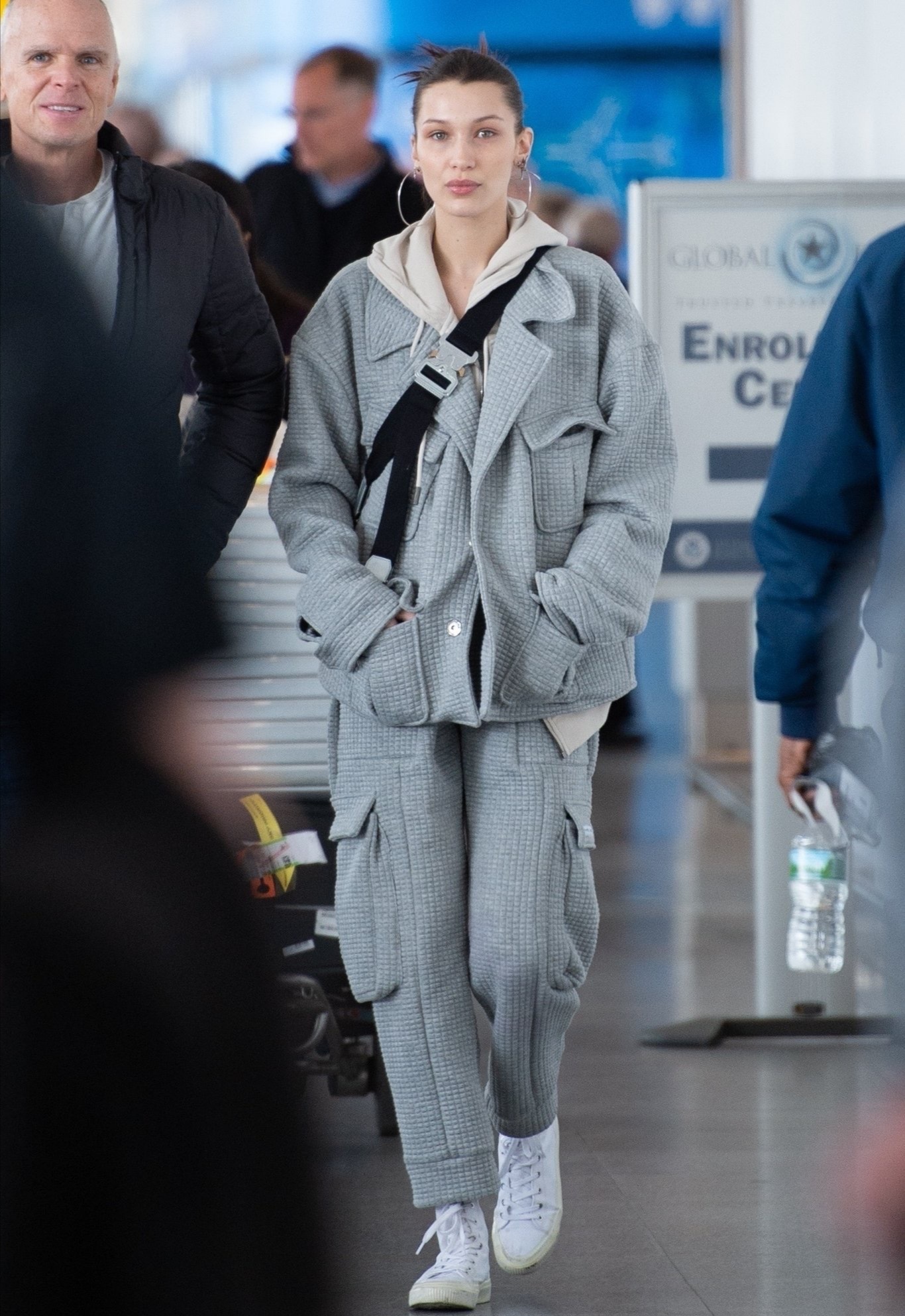 欧阳娜娜穿衣服风格,欧阳娜娜纪梵希衣服同款