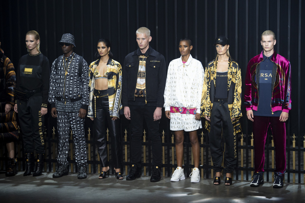 姚晨、许凯都爱范思哲手表，VERSACE范思哲是几线奢侈品牌？