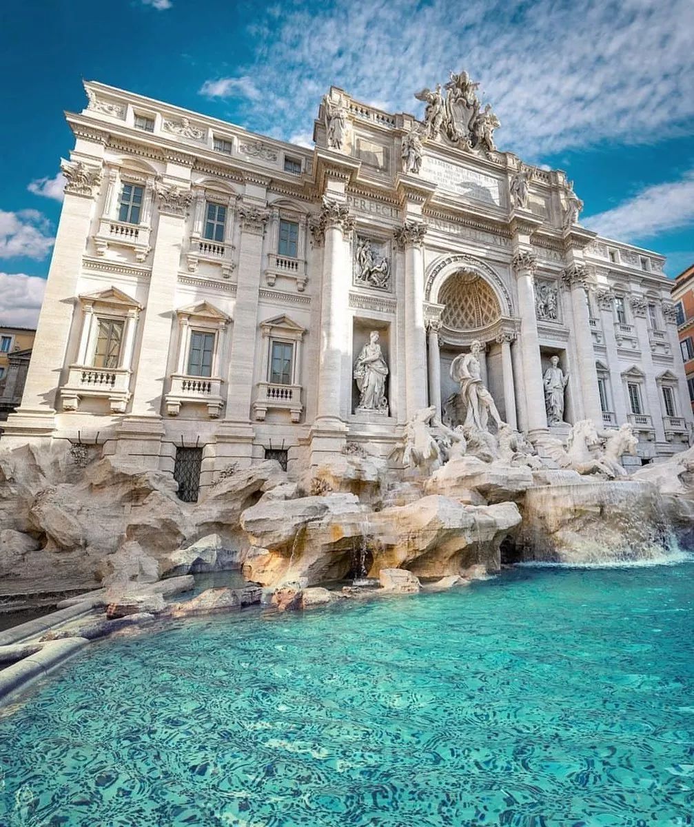 罗马男子出征在许愿池投三枚硬币,罗马许愿池投下3枚硬币是什么