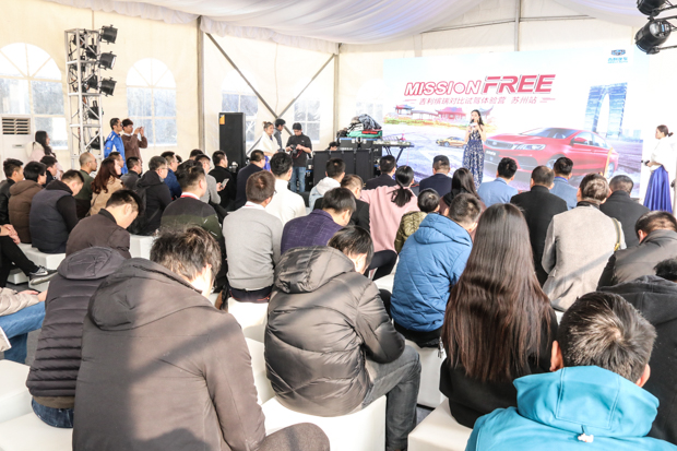 缤瑞冠军版和英朗速度pk,吉利缤瑞与朗逸怎么选