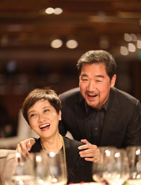 有皱纹依旧很美的女明星,皮肤松弛长皱纹的女明星