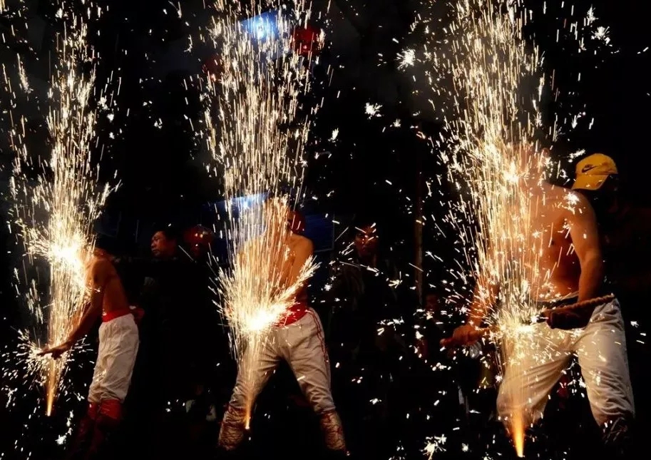湄洲岛闹元宵外地人在看很震撼,湄洲岛闹元宵每年都有吗