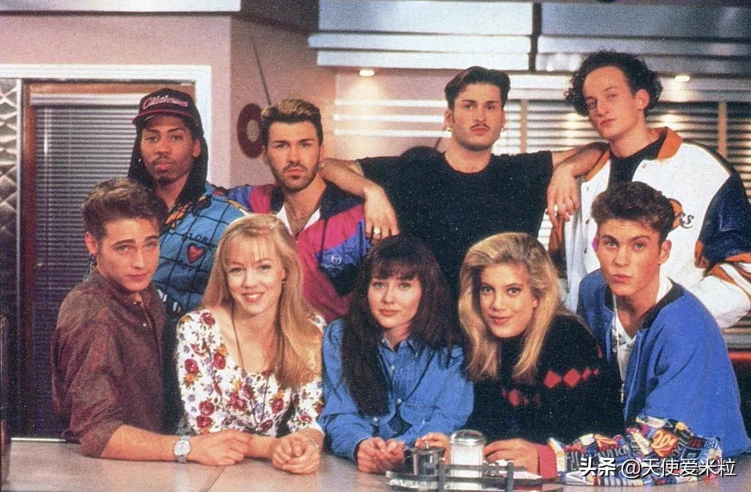 梅根福克斯与继子相处愉快,梅根福克斯为什么和前夫离婚