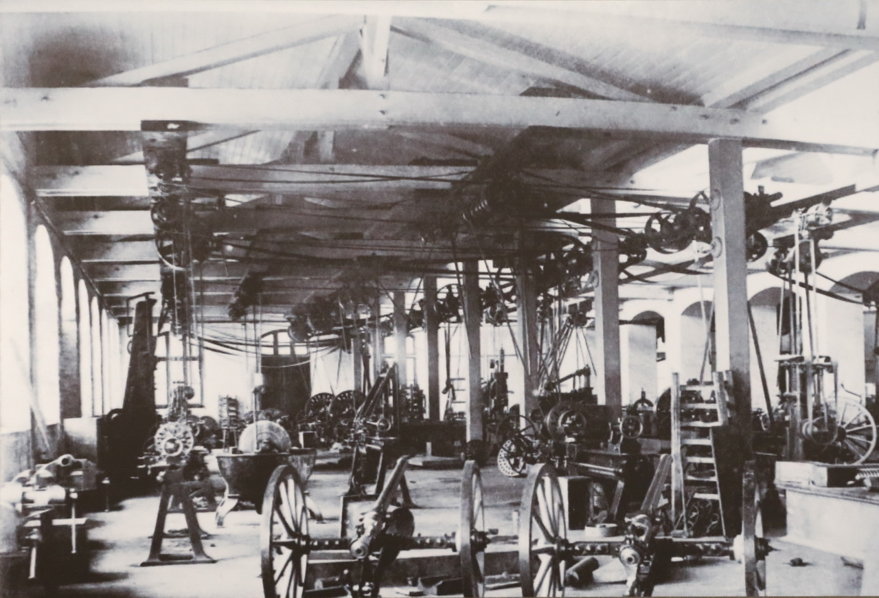 武汉轻型汽车制造厂,武汉特种车制造厂