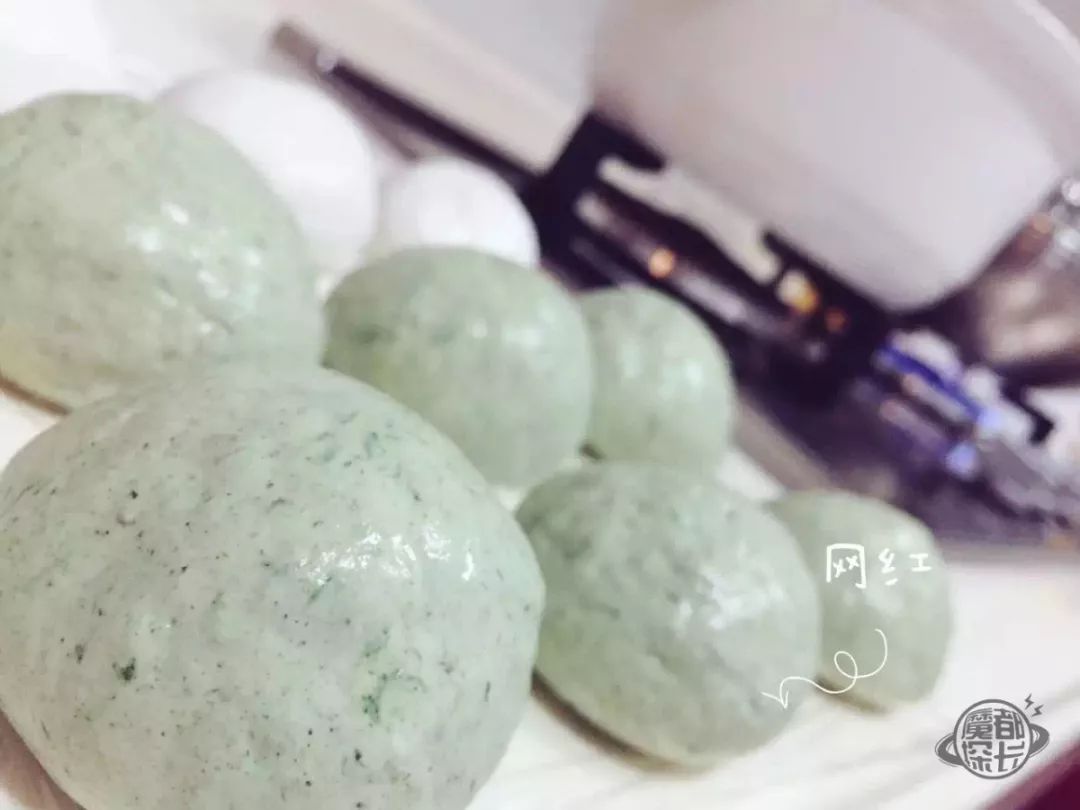 来伊份青团南瓜味,来伊份的青团真的很好吃吗